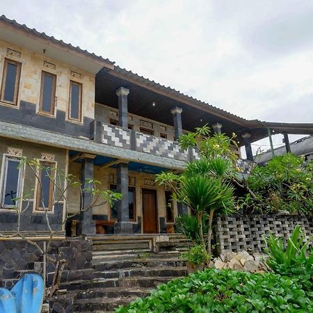 Hotel Kampoeng Drini Redpartner Brono 外观 照片
