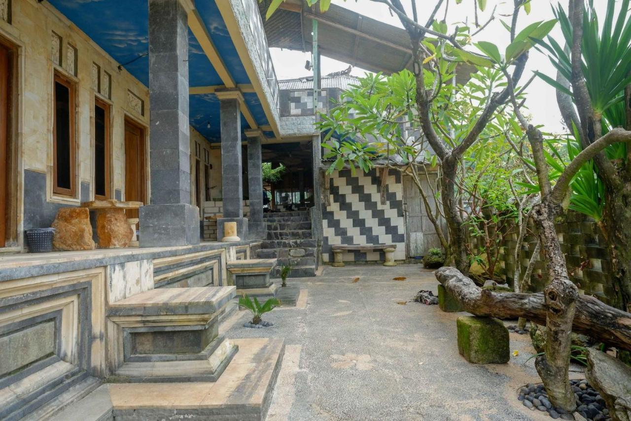 Hotel Kampoeng Drini Redpartner Brono 外观 照片