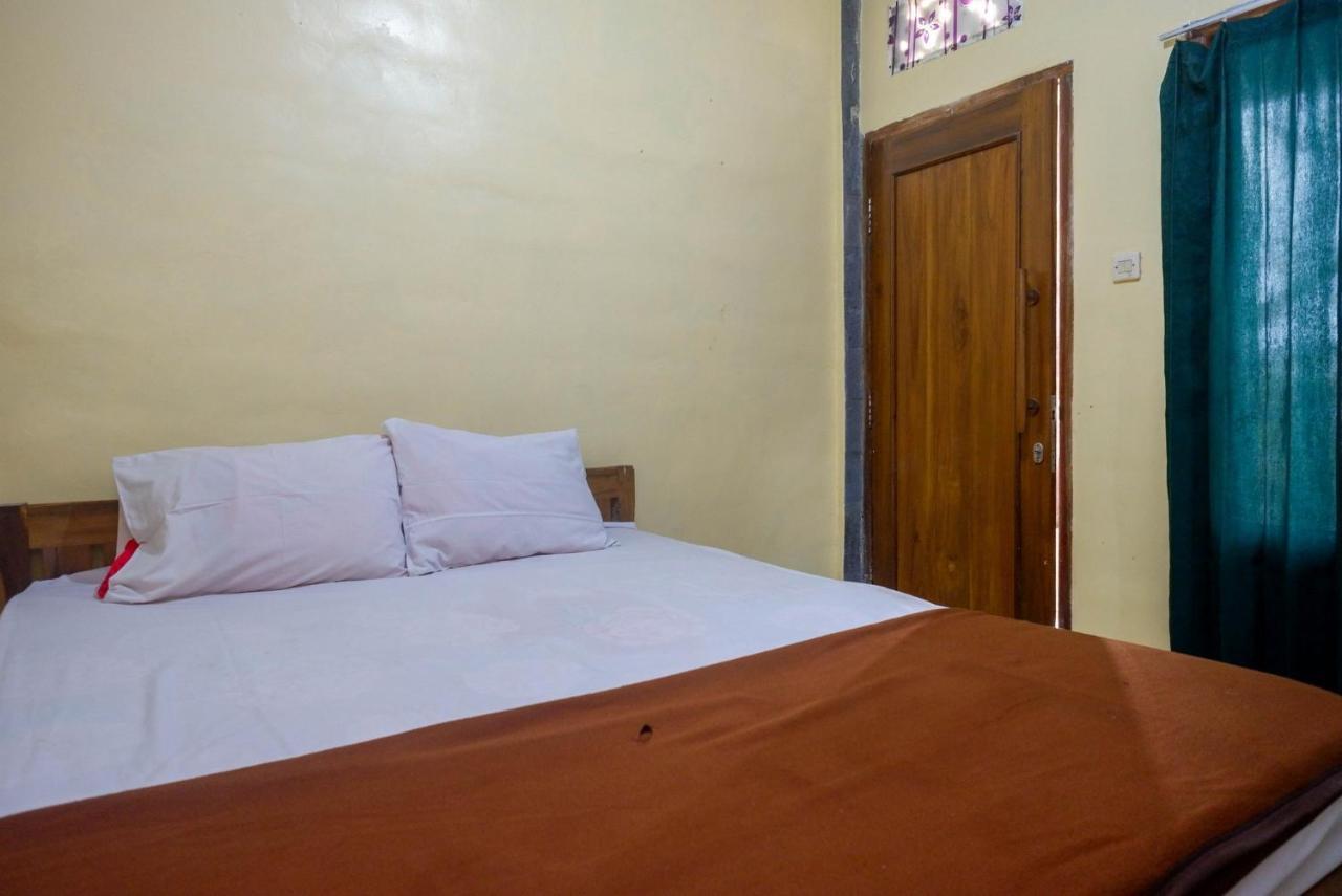Hotel Kampoeng Drini Redpartner Brono 外观 照片